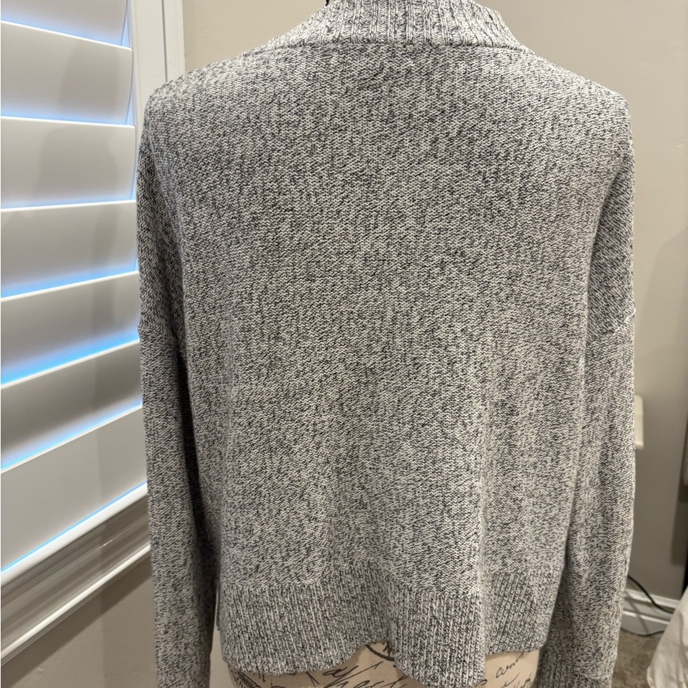 Madewell Heather Gray Button-Front Knit Cardigan with Tortoise Buttons - Picture 4 of 5